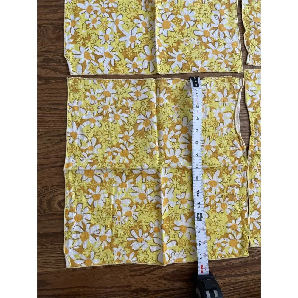 Vintage MCM 70s Yellow Daisy Floral Print Cloth Napkins Set Of 4 15”x15” Retro